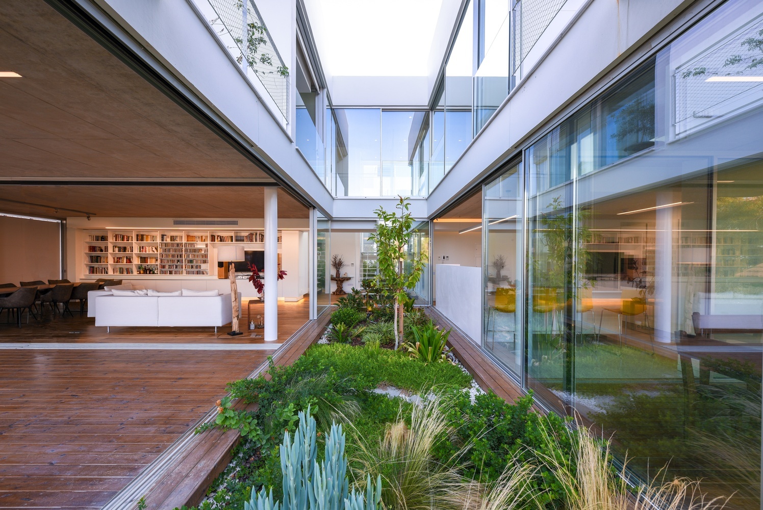 Cách kết hợp sử dụng cây xanh trong thiết kế nhà ở